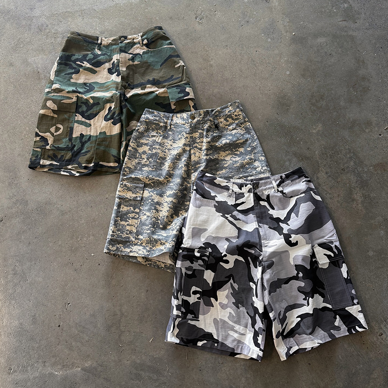 This clothing manufacturer tailors camo shorts for brands' needs.camo shorts